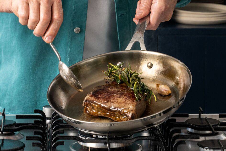 Medium-Jamie_Oliver-Cook_Smart-SS-Frypan-05KN-2-tif-crop.jpg